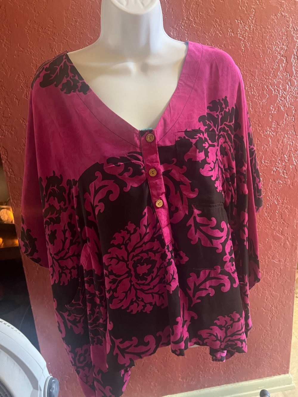 Women's Magenta and Black Floral V-Neck Button Tunic